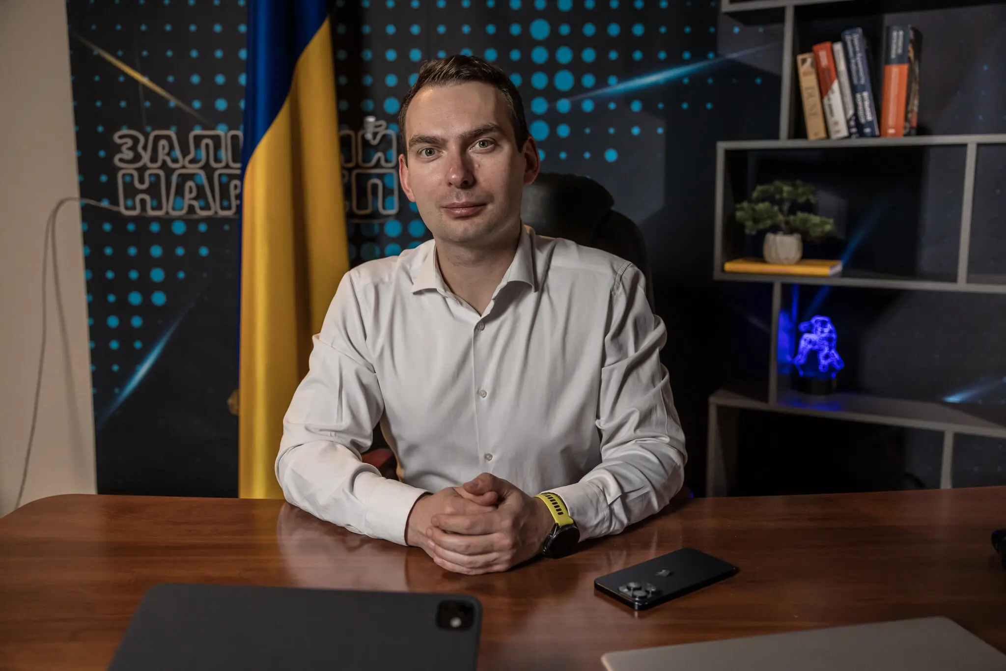 Заступник голови фінансового комітету Верховної Ради України Ярослав Железняк виступає за легалізацію порнографії.